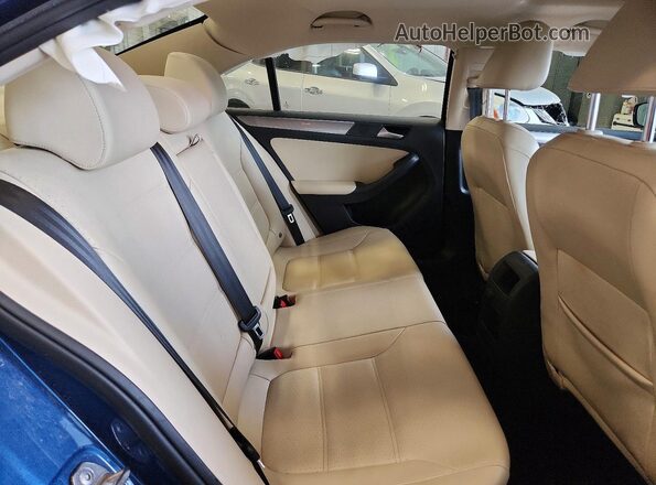 3VWDB7AJ4JM250378 2018 VOLKSWAGEN JETTA Blue Вид задніх сидінь