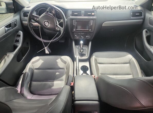 3VWDB7AJ5HM336910 2017 VOLKSWAGEN JETTA Silver წინა პანელის ხედი