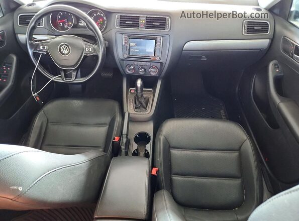 3VWDB7AJ7HM355085 2017 VOLKSWAGEN JETTA White Widok deski rozdzielczej