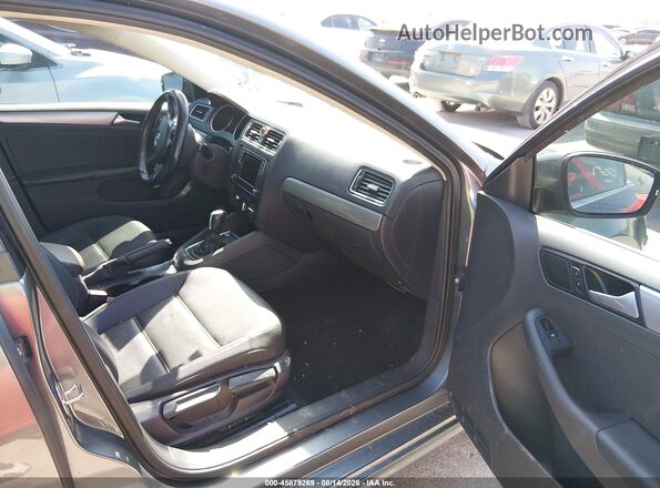 3VWDB7AJXHM273075 2017 VOLKSWAGEN JETTA Blue Widok wnętrza z przodu