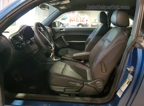 3VWF17AT3GM606180 2016 VOLKSWAGEN BEETLE Blue Вид салону спереду