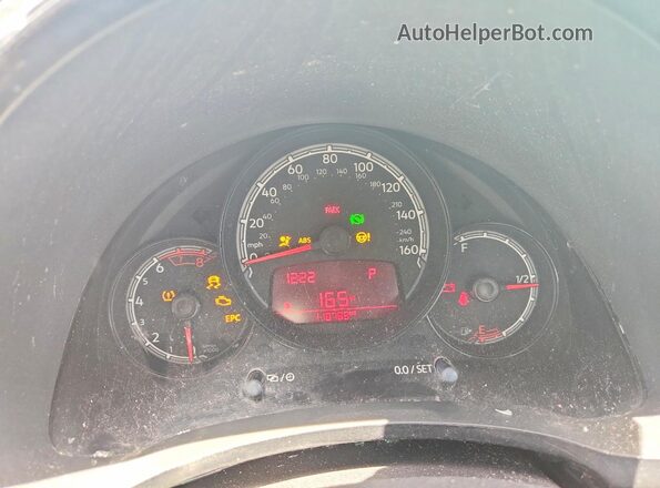 3VWF17AT8HM628189 2017 VOLKSWAGEN BEETLE White Вид щитка приладів
