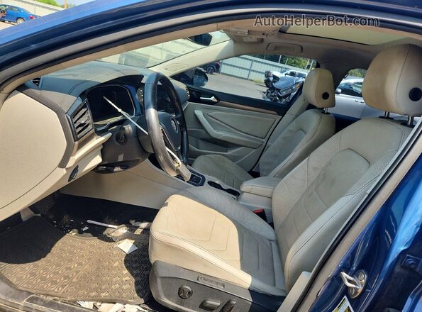 3VWG57BU5KM032805 2019 VOLKSWAGEN JETTA Синий Вид салона спереди