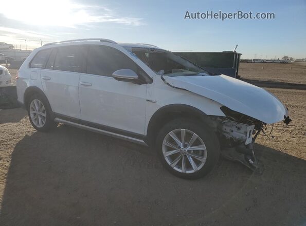 3VWH17AU6HM513625 2017 VOLKSWAGEN GOLF Белый Передняя правая четверть