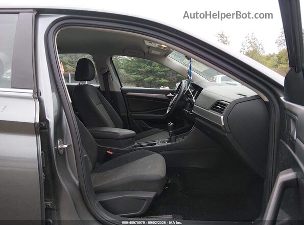 3VWN57BU1KM006466 2019 VOLKSWAGEN JETTA Серебряный Вид салона спереди