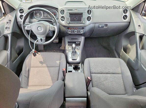 WVGBV7AX0HK049354 2017 VOLKSWAGEN TIGUAN Black Instrument cluster view