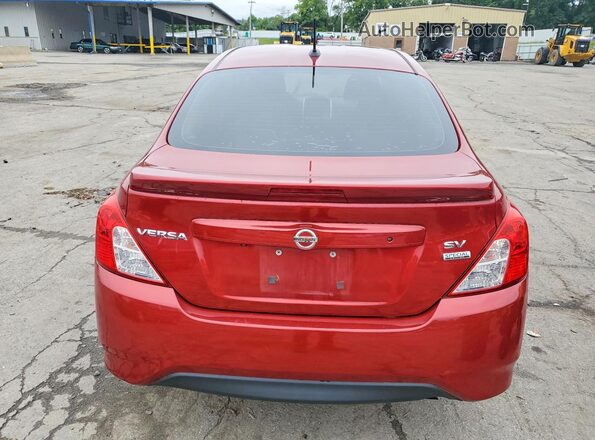 3N1CN7AP5JL833867 2018 NISSAN VERSA Red წინა სალონის ხედი