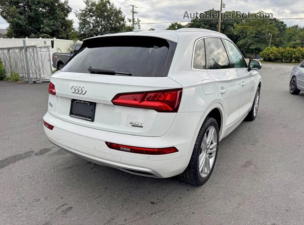 WA1BNAFY5J2150960 2018 AUDI Q5 White Front right