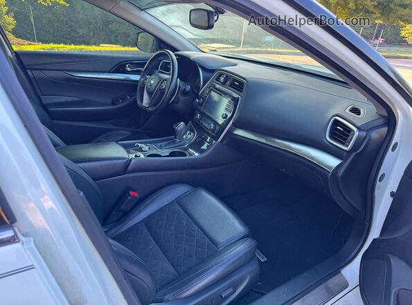 1N4AA6AP8HC365784 2017 NISSAN MAXIMA Белый Вид сзади