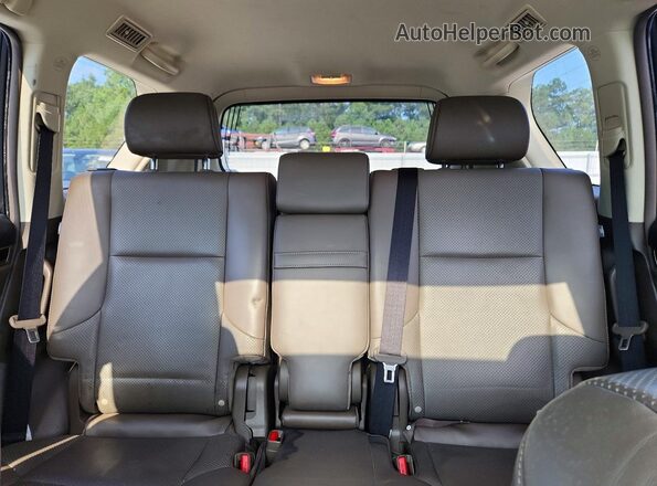 JTJJM7FX0J5186503 2018 LEXUS GX White Widok wnętrza z tyłu