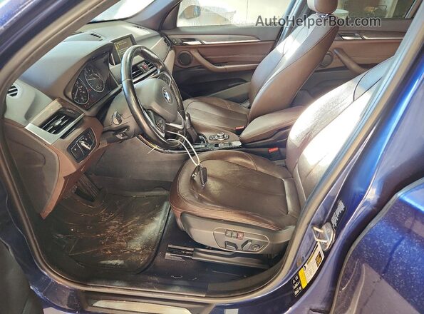 WBXHT3C32GP883105 2016 BMW X1 Blue Вид панелі приладів