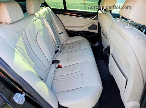 WBAJA7C57KWW26756 2019 BMW 5 SERIES Черный Вид задней части салона