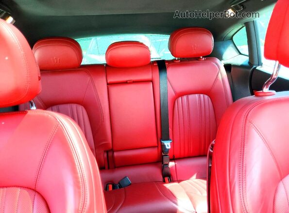 ZN661XUL5JX294345 2018 MASERATI ALL OTHER White Rear interior view