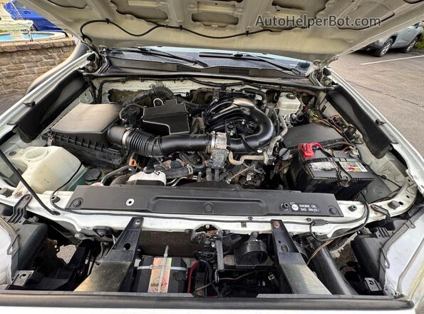 5TFCZ5AN5KX175588 2019 TOYOTA TACOMA Белый Вид щитка приборов