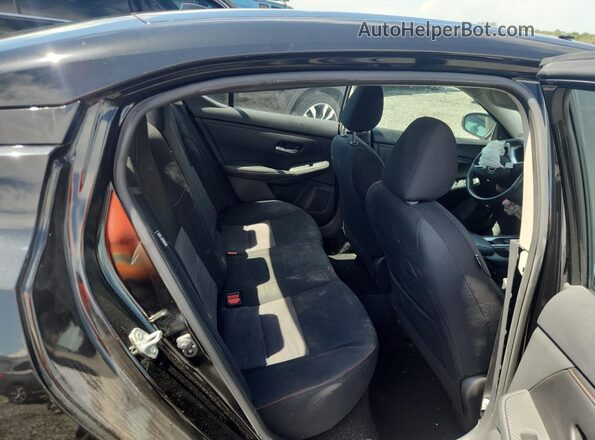 3N1AB8DV4RY337022 2024 NISSAN SENTRA Black Widok wnętrza z tyłu