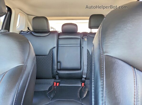 3C4NJCBB4JT124943 2018 JEEP COMPASS Black უკანა სალონის ხედი