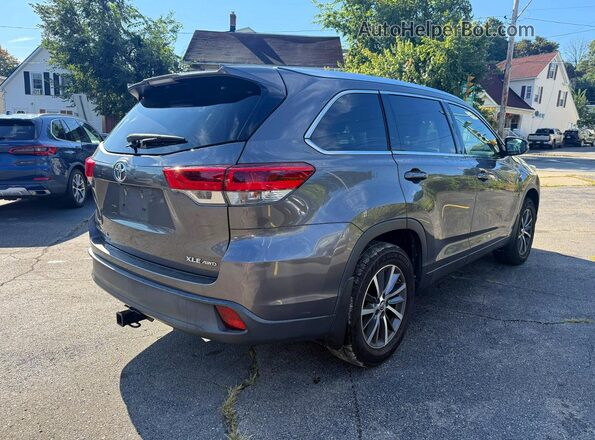 5TDJZRFH4JS523113 2018 TOYOTA HIGHLANDER Gray Front right