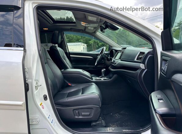 5TDJZRFH2JS816010 2018 TOYOTA HIGHLANDER White Vista trasera