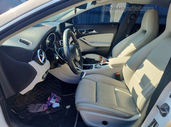 WDDSJ4EB8KN766707 2019 MERCEDES-BENZ CLA-CLASS White წინა პანელის ხედი
