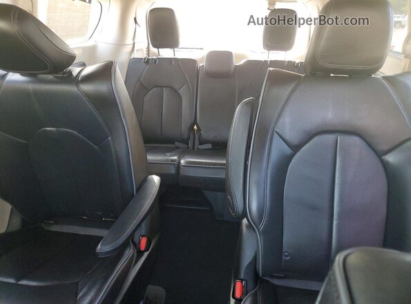 2C4RC1N7XJR275330 2018 CHRYSLER PACIFICA Gray უკანა სალონის ხედი