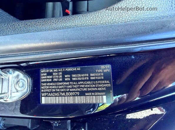 WP1AA2A57MLB08979 2021 PORSCHE MACAN Black Rear seats view