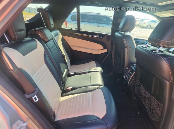 4JGDA5GB6GA774918 2016 MERCEDES-BENZ GLE-CLASS Silver Widok komory silnika