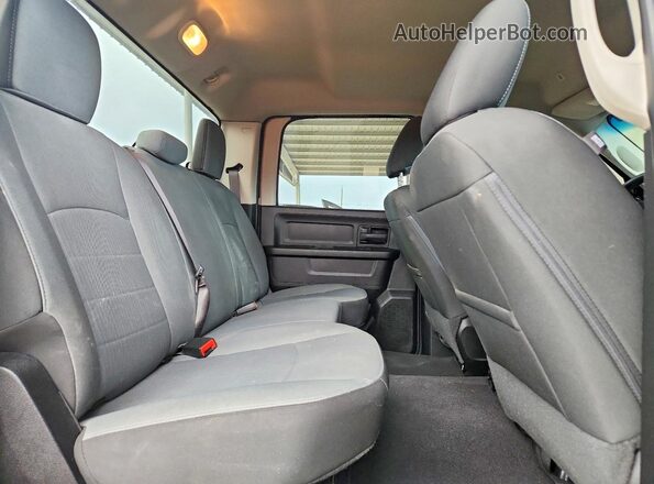3C6RR7KG4MG707370 2021 RAM 1500 Gray Rear interior view