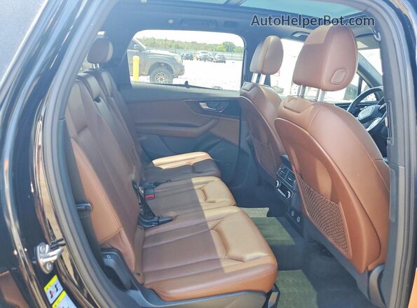WA1VAAF70JD018449 2018 AUDI Q7 Black Սալոնի հետևի տեսք