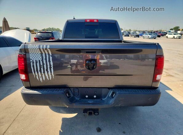 1C6RR6GG7KS698219 2019 RAM 1500 Gray Widok wnętrza z przodu