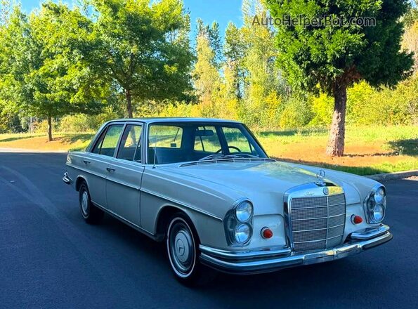 12034825 1967 MERCEDES-BENZ 250 White უკანა მარცხენა