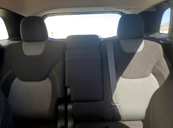 1C4PJMCB2JD529783 2018 JEEP CHEROKEE Gray Вид задньої частини салону