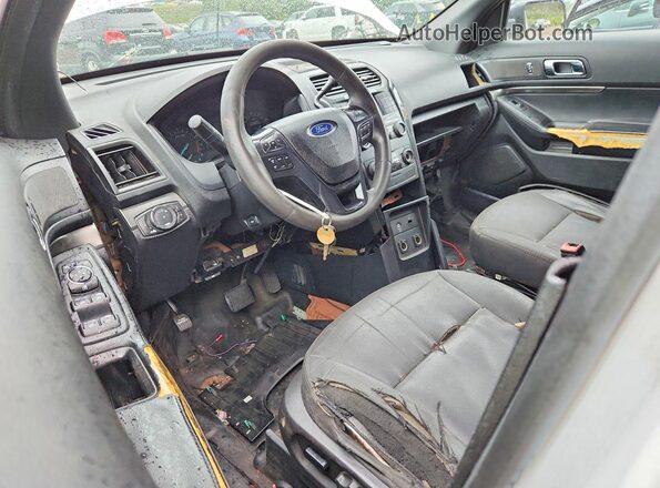 1FM5K8AR1KGA29685 2019 FORD EXPLORER White Widok deski rozdzielczej