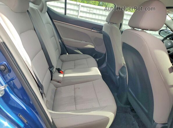 5NPD74LF9JH318160 2018 HYUNDAI ELANTRA Blue უკანა სალონის ხედი