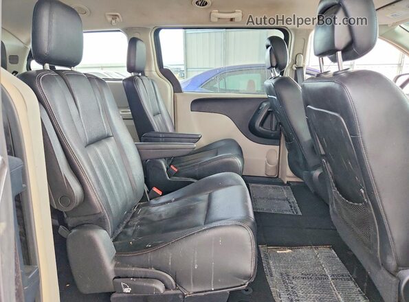 2C4RC1BG6GR157160 2016 CHRYSLER TOWN Gray Вид підкапотного простору