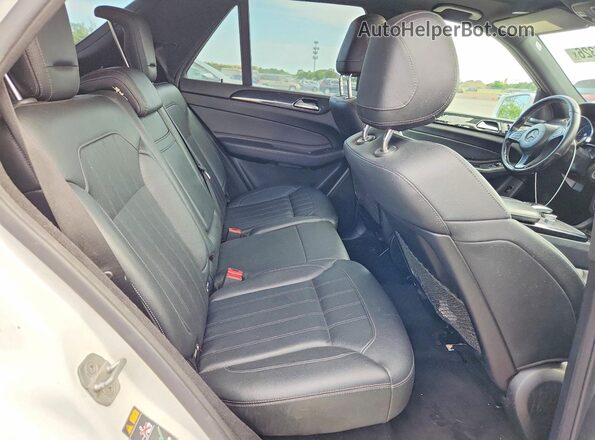 4JGDA5HB6HA914952 2017 MERCEDES-BENZ GLE White Vista interior trasera