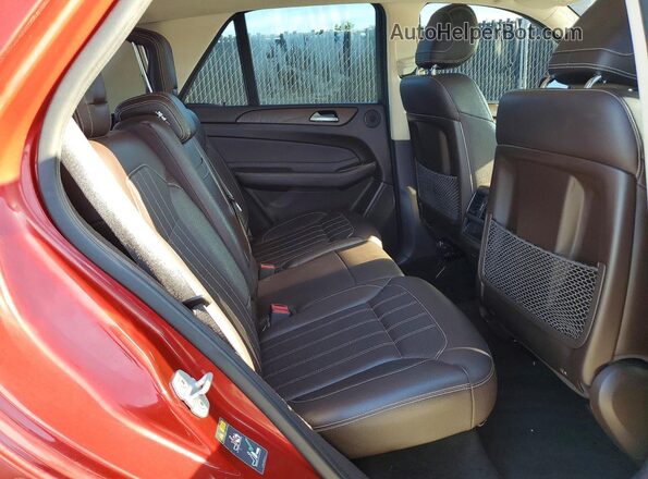 4JGDA5JB2GA786752 2016 MERCEDES-BENZ GLE Red Rear interior view