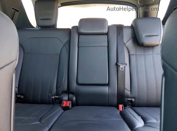4JGDA5JB8HA827760 2017 MERCEDES-BENZ GLE White Вид задніх сидінь