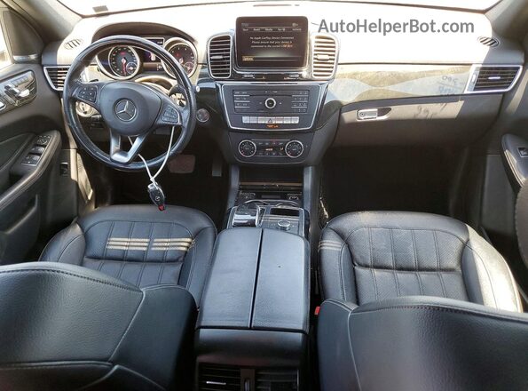 4JGDA5JB8HA827760 2017 MERCEDES-BENZ GLE White Вид панелі приладів