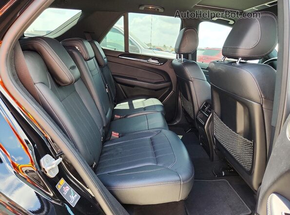 4JGDA5JB8JB029162 2018 MERCEDES-BENZ GLE Black უკანა სალონის ხედი