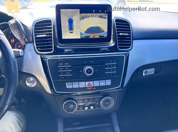4JGDA5JB9JB018588 2018 MERCEDES-BENZ GLE Blue Vista de los asientos traseros