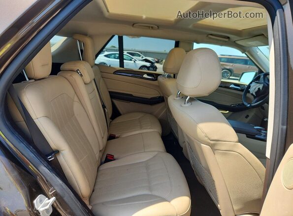 4JGDA5JBXHA974405 2017 MERCEDES-BENZ GLE Коричневый Вид задней части салона