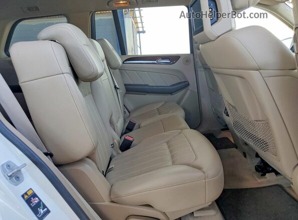 4JGDF6EE4GA704824 2016 MERCEDES-BENZ GL-CLASS White Vista interior trasera