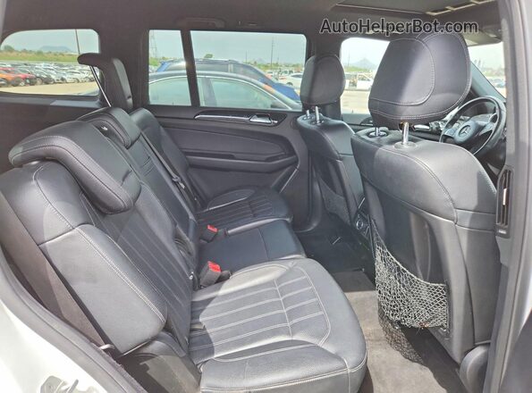 4JGDF6EE4HA942951 2017 MERCEDES-BENZ GLS White Вид задньої частини салону