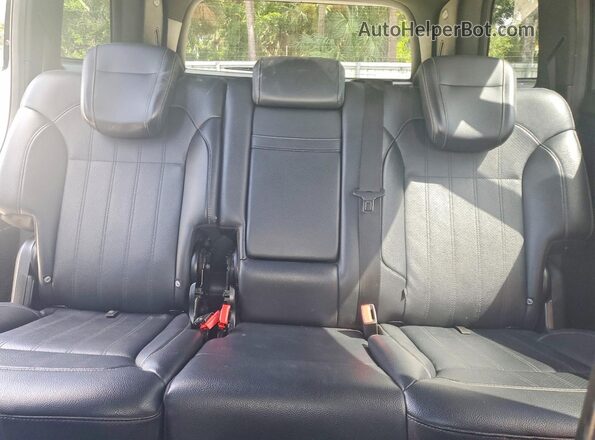 4JGDF6EE8HA976729 2017 MERCEDES-BENZ GLS White Rear seats view