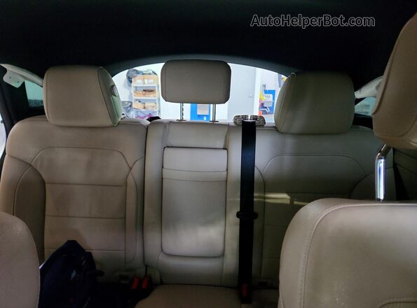 4JGED6EB5HA083949 2017 MERCEDES-BENZ GLE White Vista de los asientos traseros