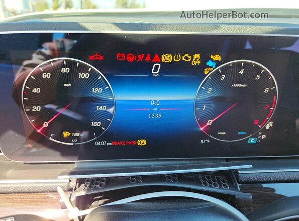 4JGFB4EB3TB508215 2026 MERCEDES-BENZ GLE White ხელსაწყოთა პანელის ხედი