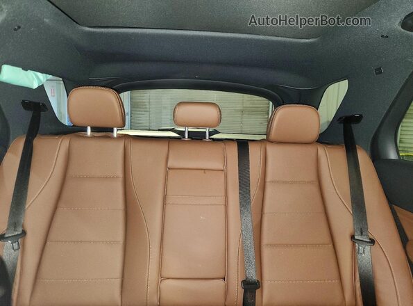 4JGFB4FB2TB572308 2026 MERCEDES-BENZ GLE Silver Widok tylnych siedzeń