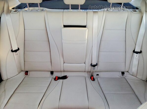 4JGFB4JB3NA602982 2022 MERCEDES-BENZ GLE White Widok tylnych siedzeń