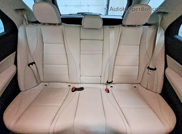 4JGFB4KB0MA374100 2021 MERCEDES-BENZ GLE White Widok tylnych siedzeń