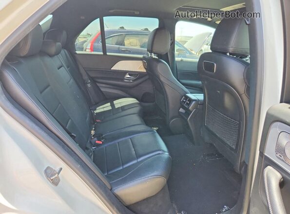 4JGFB4KB3LA070113 2020 MERCEDES-BENZ GLE White Vista de los asientos traseros